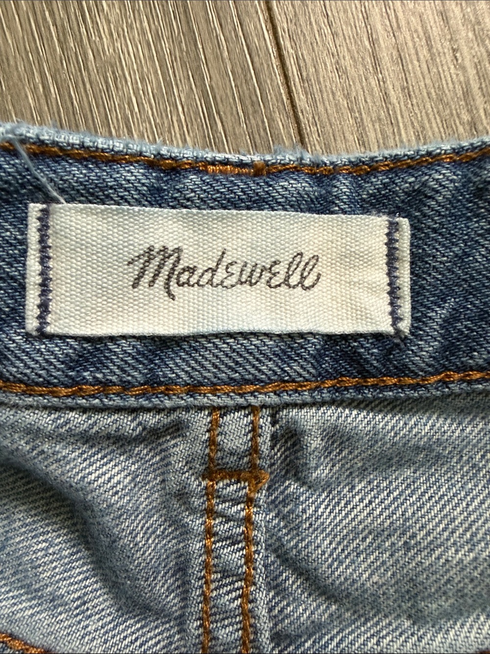 Madewell Women's The Curvy Pieced Barrel-Leg Jean Size 29 - Picture 2 of 9